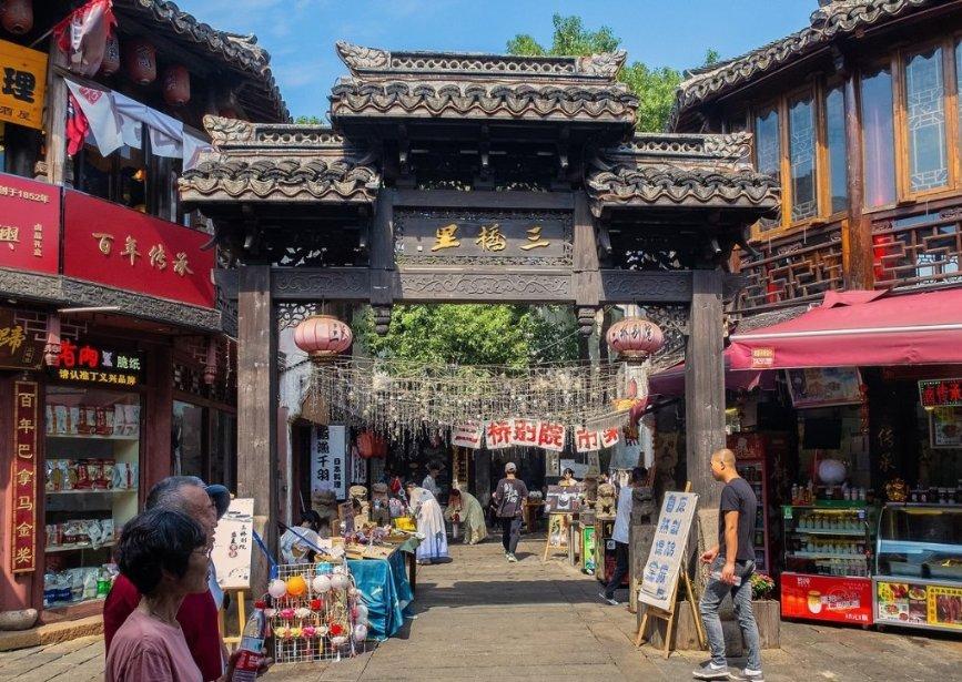 逃离违建房屋4